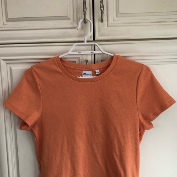 TNA HomeStretch Coral Tee - Picture 2 of 10